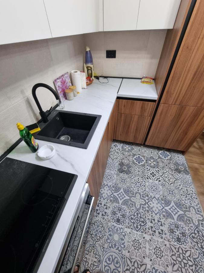 Fantastic New Centre Apartment Podgorica Buitenkant foto