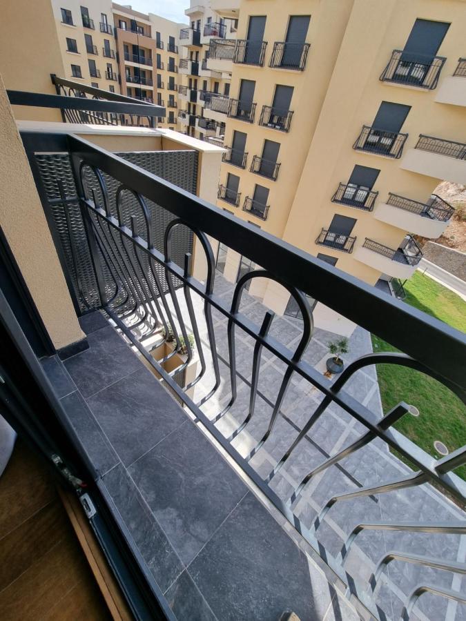 Fantastic New Centre Apartment Podgorica Buitenkant foto