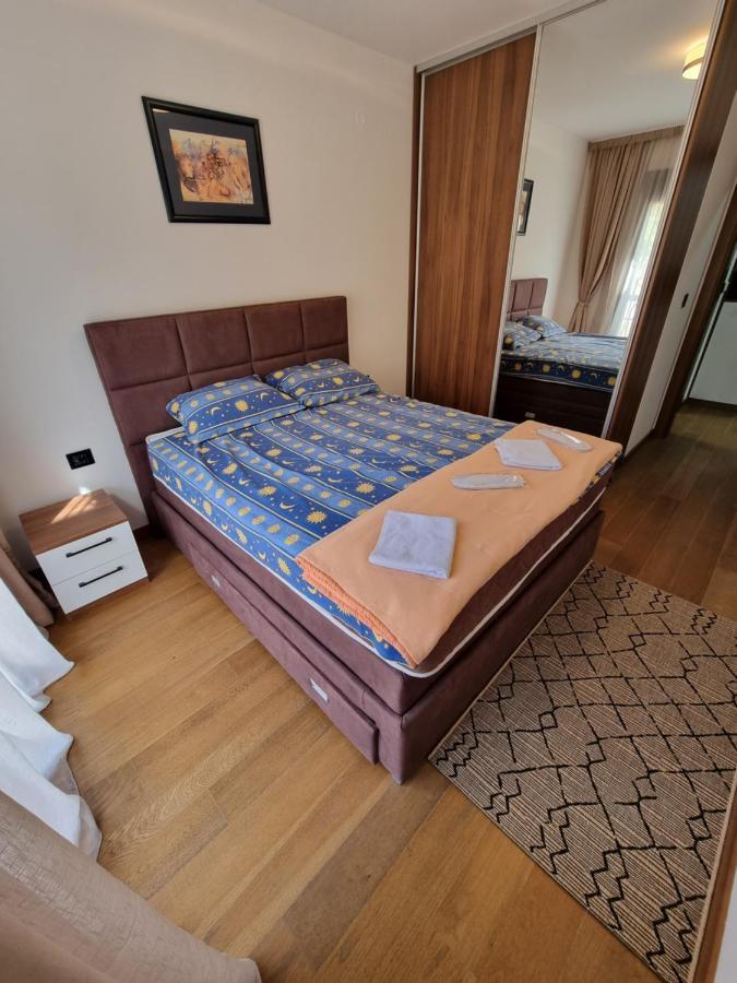Fantastic New Centre Apartment Podgorica Buitenkant foto